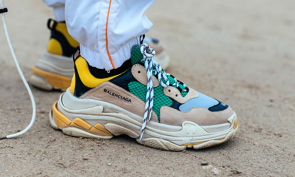 Review The Grand dad of Dad Sneakers Balenciaga Triple S from